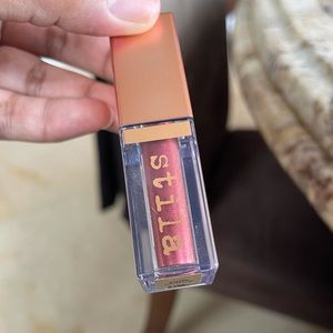 STILA Liquid Eyeshadow in shade Pigalle